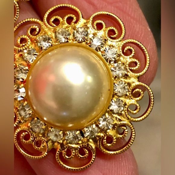 Faux Pearl rhinestone gold tone scroll pierced earrings 1” round - Picture 2 of 10